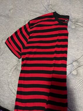 Hot Topic Red and Black Striped Tee
